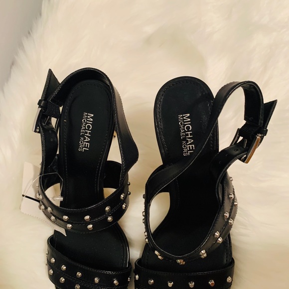 Michael Kors brand new Sandal - Picture 6 of 13